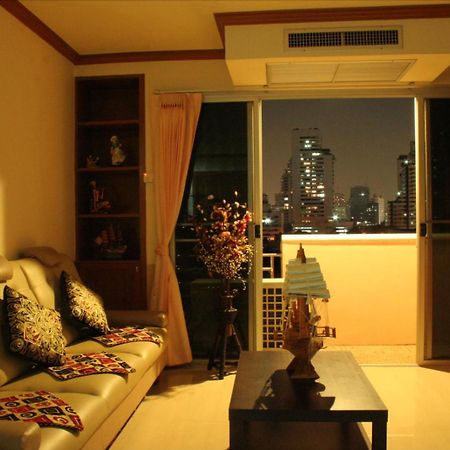 Varindavan Park Serviced Residence Bangkok Buitenkant foto