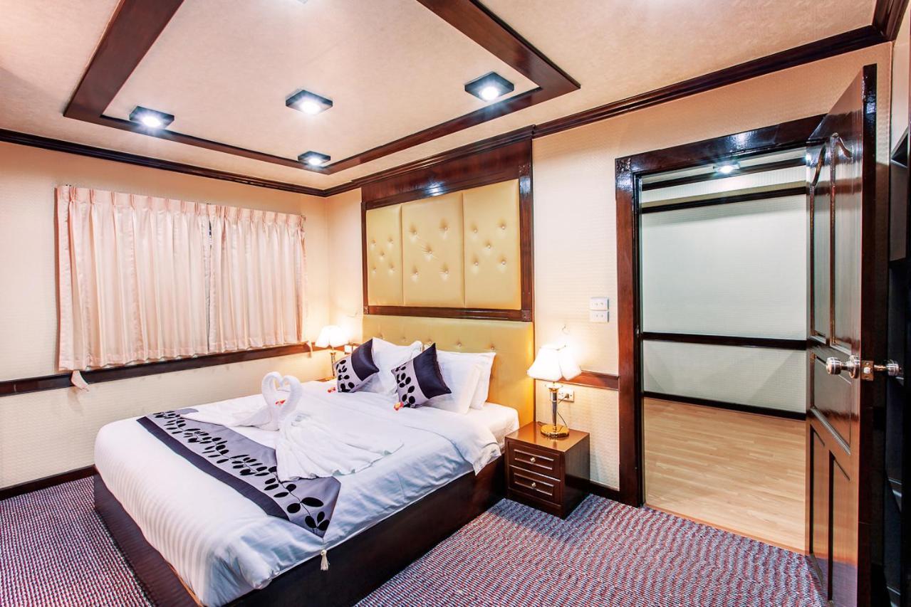 Varindavan Park Serviced Residence Bangkok Buitenkant foto